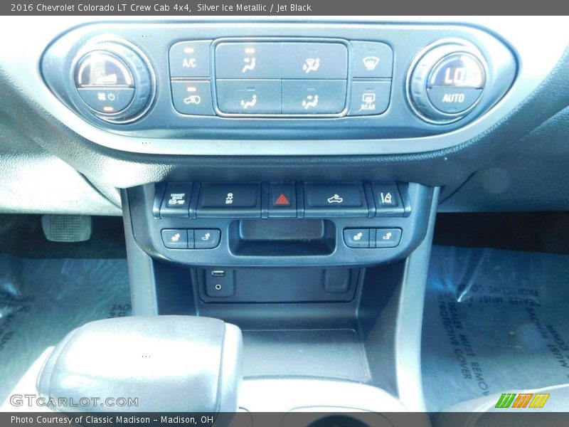 Silver Ice Metallic / Jet Black 2016 Chevrolet Colorado LT Crew Cab 4x4