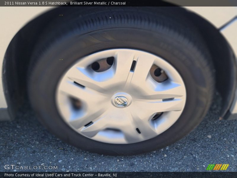 Brilliant Silver Metallic / Charcoal 2011 Nissan Versa 1.8 S Hatchback