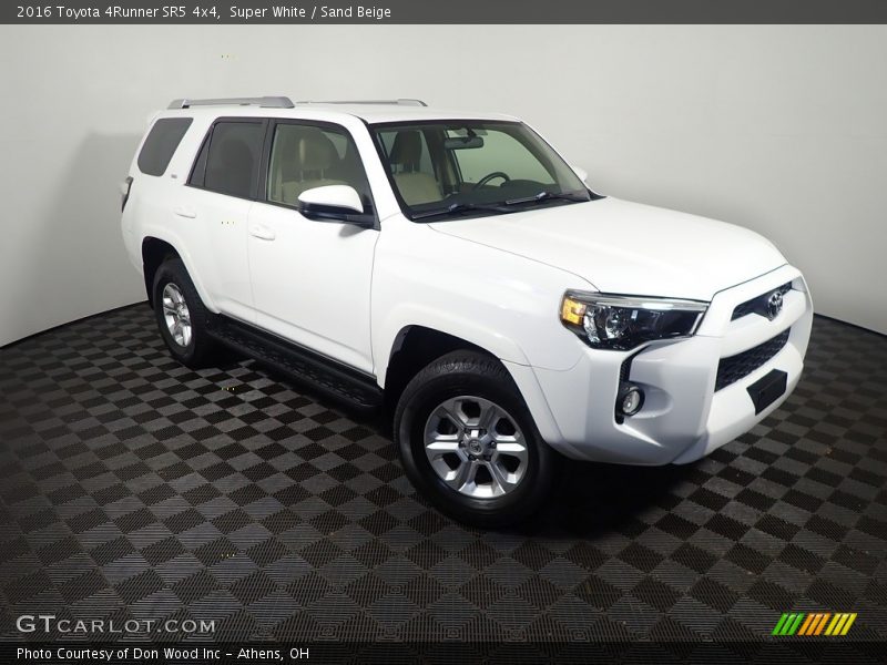 Super White / Sand Beige 2016 Toyota 4Runner SR5 4x4