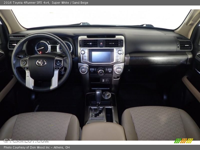 Super White / Sand Beige 2016 Toyota 4Runner SR5 4x4