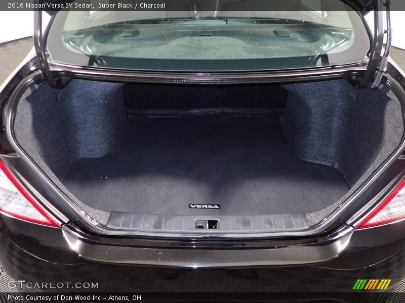  2016 Versa SV Sedan Trunk