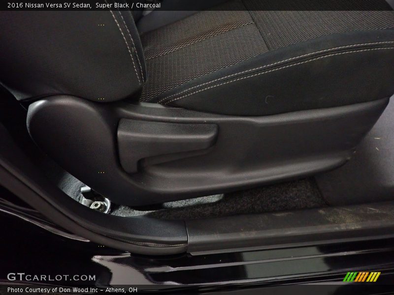 Front Seat of 2016 Versa SV Sedan