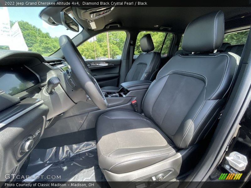 Diamond Black Crystal Pearl / Black 2022 Jeep Grand Cherokee Altitude 4x4
