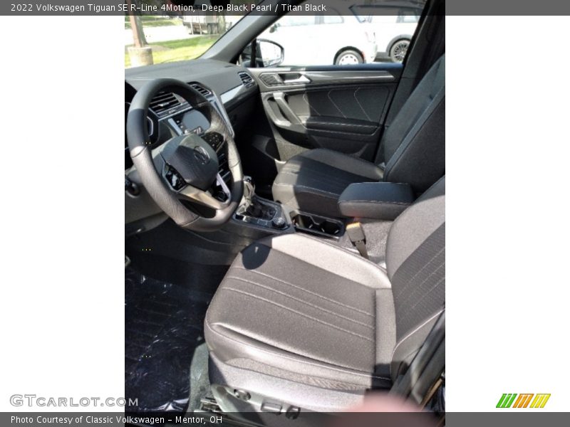 Deep Black Pearl / Titan Black 2022 Volkswagen Tiguan SE R-Line 4Motion