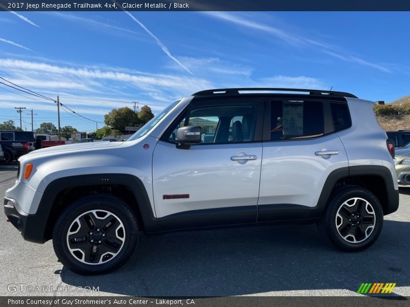 Glacier Metallic / Black 2017 Jeep Renegade Trailhawk 4x4