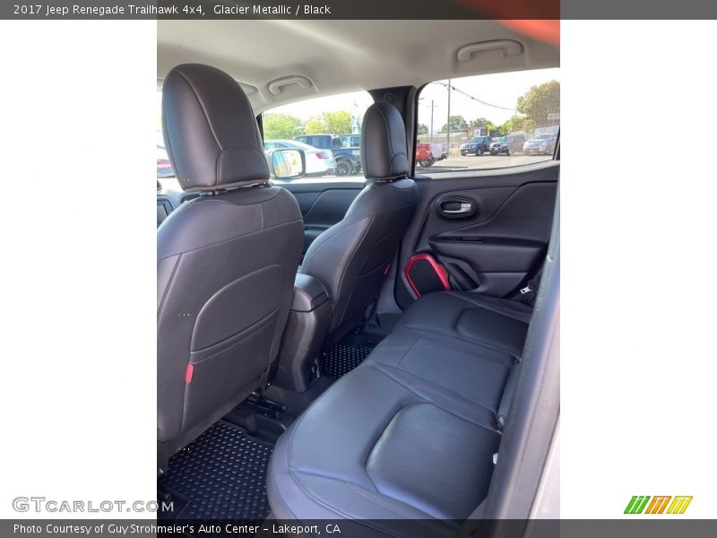 Glacier Metallic / Black 2017 Jeep Renegade Trailhawk 4x4