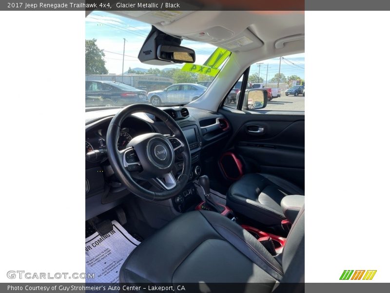Glacier Metallic / Black 2017 Jeep Renegade Trailhawk 4x4