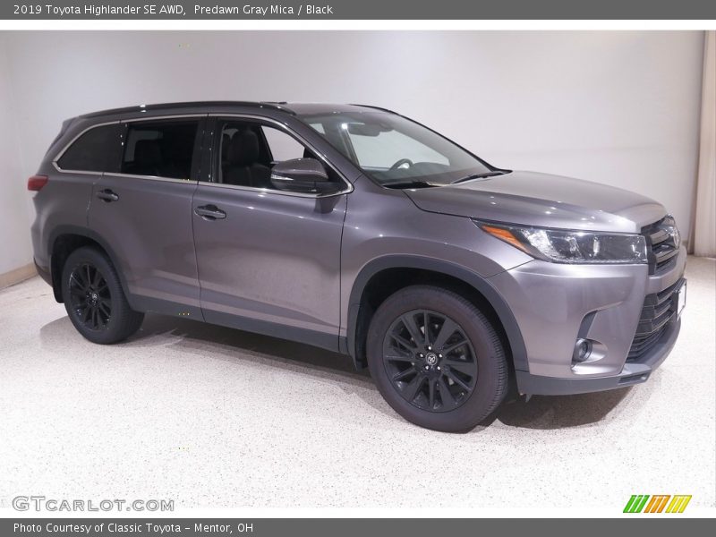 Predawn Gray Mica / Black 2019 Toyota Highlander SE AWD