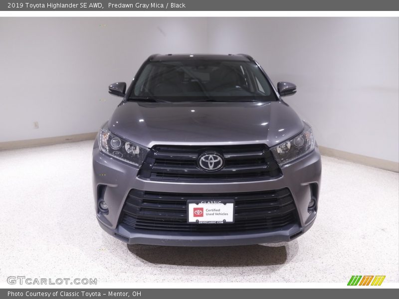 Predawn Gray Mica / Black 2019 Toyota Highlander SE AWD