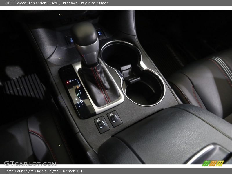 Predawn Gray Mica / Black 2019 Toyota Highlander SE AWD
