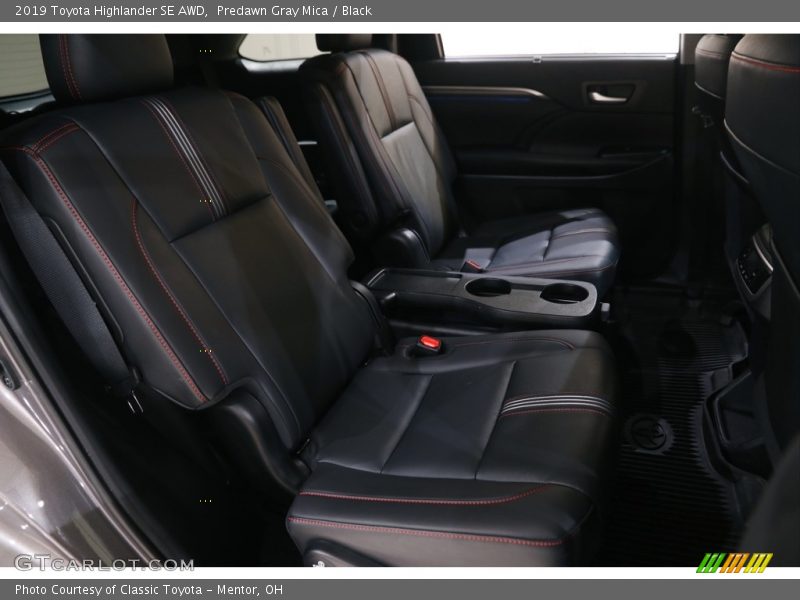 Predawn Gray Mica / Black 2019 Toyota Highlander SE AWD