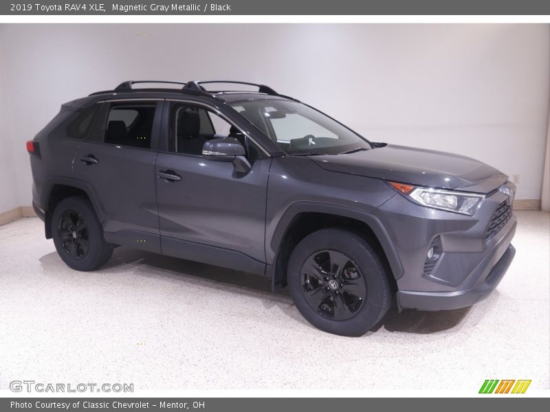 Magnetic Gray Metallic / Black 2019 Toyota RAV4 XLE
