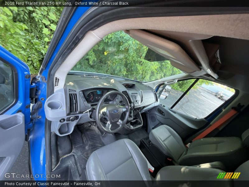 Oxford White / Charcoal Black 2018 Ford Transit Van 250 MR Long