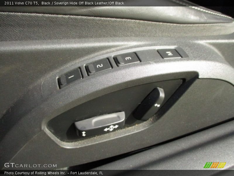 Black / Soverign Hide Off Black Leather/Off Black 2011 Volvo C70 T5