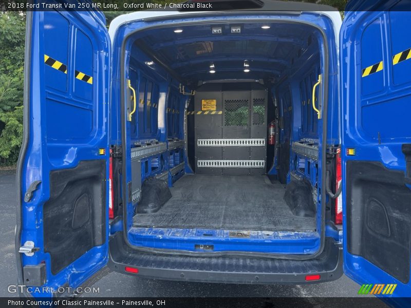 Oxford White / Charcoal Black 2018 Ford Transit Van 250 MR Long