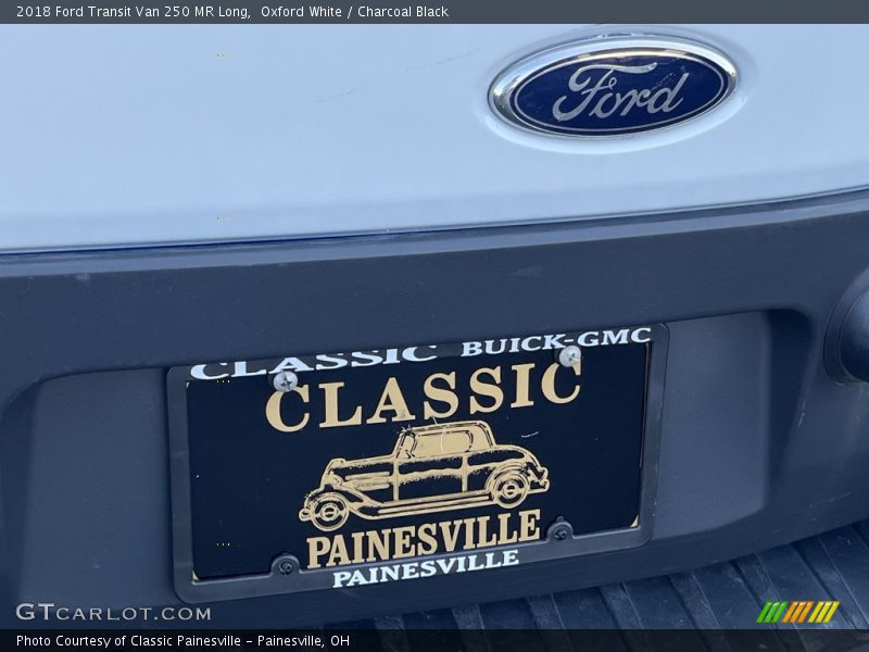 Oxford White / Charcoal Black 2018 Ford Transit Van 250 MR Long