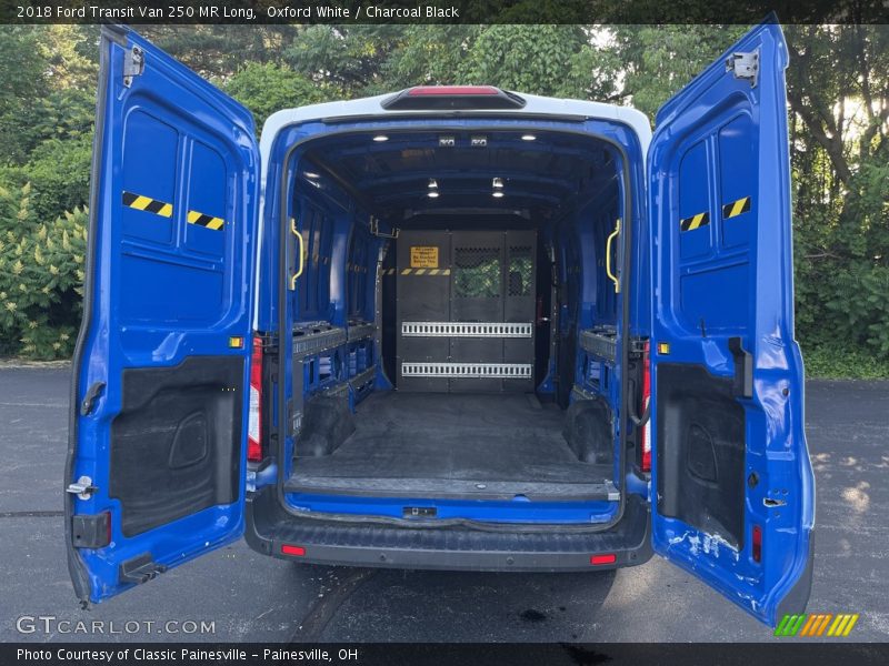 Oxford White / Charcoal Black 2018 Ford Transit Van 250 MR Long