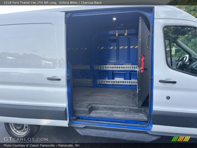 Oxford White / Charcoal Black 2018 Ford Transit Van 250 MR Long