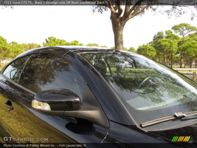 Black / Soverign Hide Off Black Leather/Off Black 2011 Volvo C70 T5