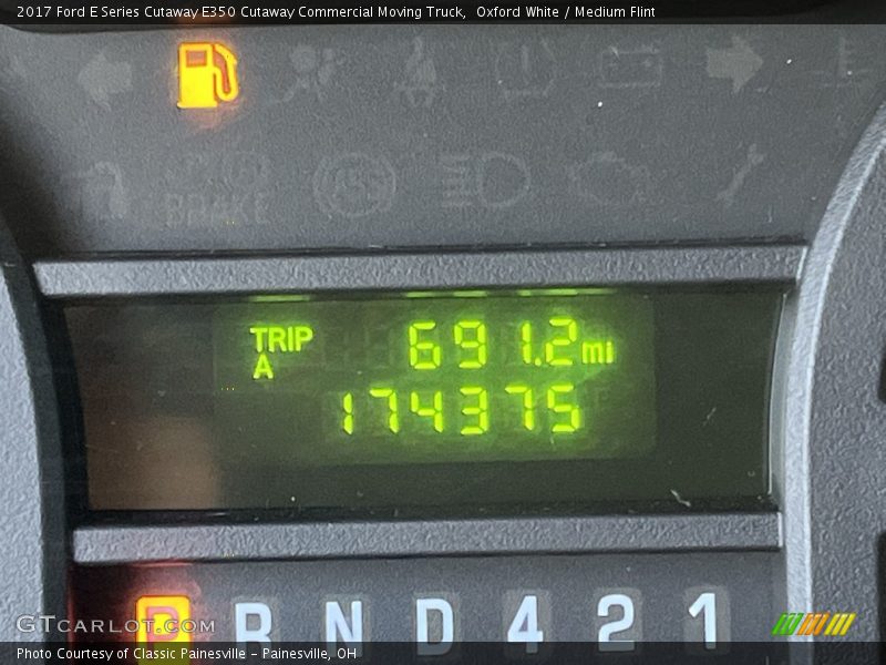 Oxford White / Medium Flint 2017 Ford E Series Cutaway E350 Cutaway Commercial Moving Truck