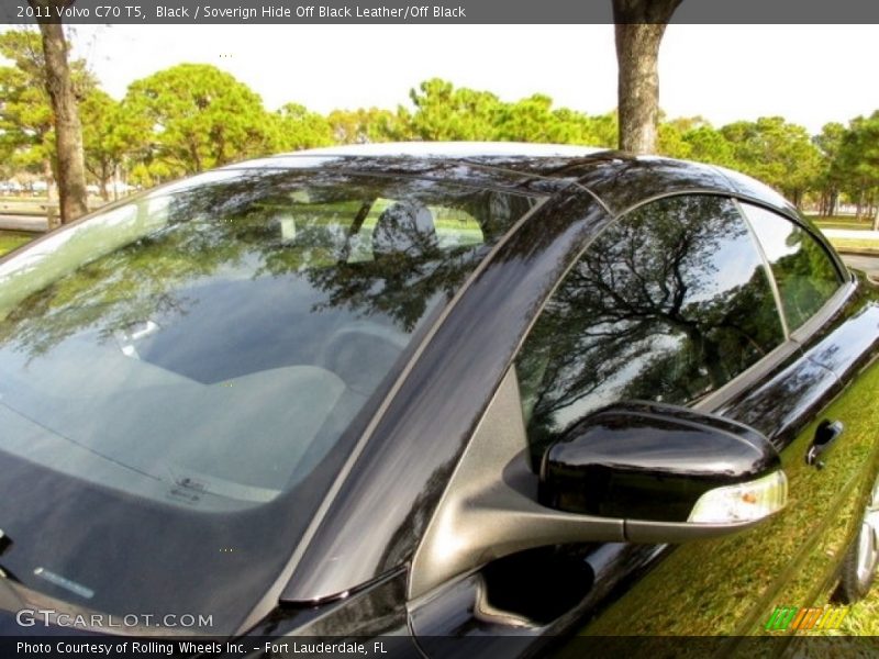 Black / Soverign Hide Off Black Leather/Off Black 2011 Volvo C70 T5