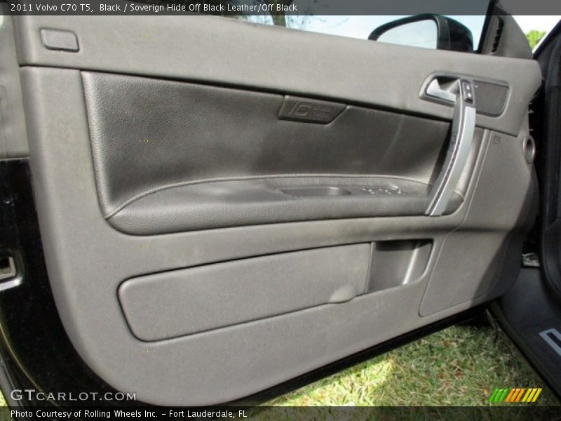 Black / Soverign Hide Off Black Leather/Off Black 2011 Volvo C70 T5