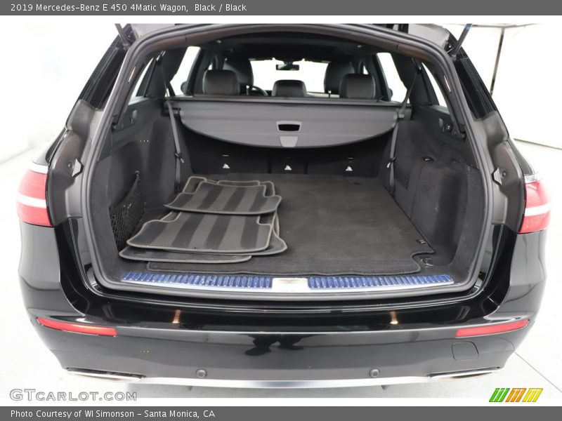  2019 E 450 4Matic Wagon Trunk