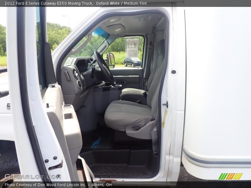 Oxford White / Medium Flint 2012 Ford E Series Cutaway E350 Moving Truck