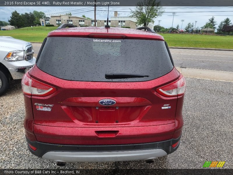 Ruby Red Metallic / Medium Light Stone 2016 Ford Escape SE 4WD
