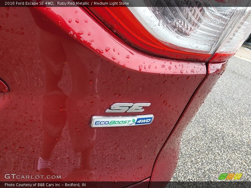 Ruby Red Metallic / Medium Light Stone 2016 Ford Escape SE 4WD