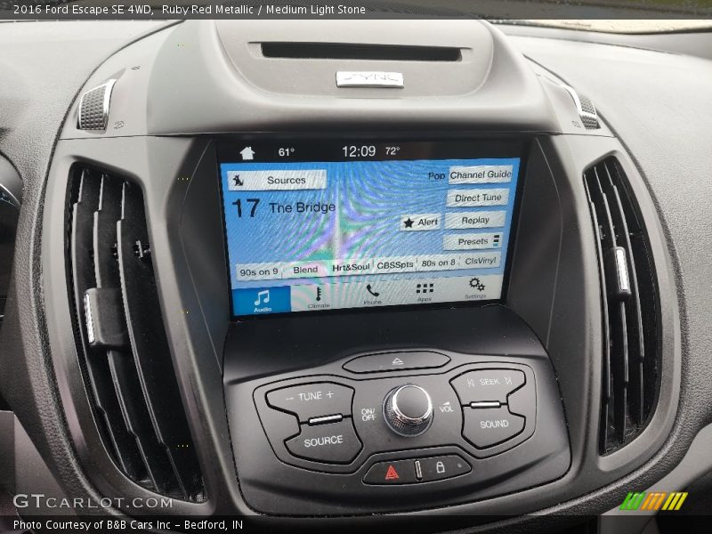Ruby Red Metallic / Medium Light Stone 2016 Ford Escape SE 4WD