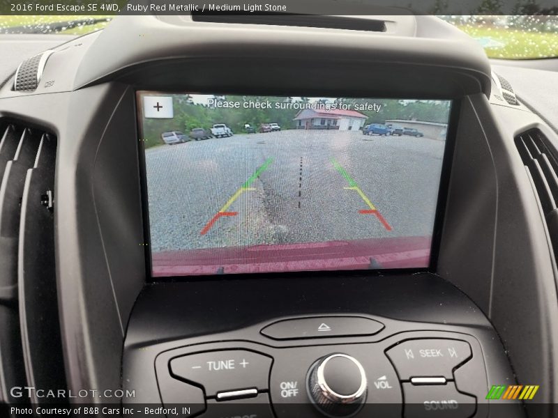 Ruby Red Metallic / Medium Light Stone 2016 Ford Escape SE 4WD