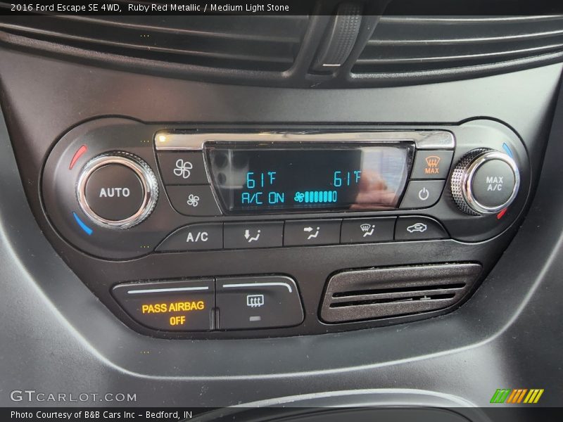Ruby Red Metallic / Medium Light Stone 2016 Ford Escape SE 4WD