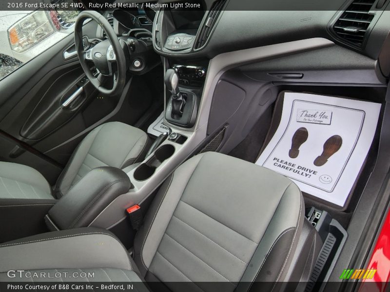 Ruby Red Metallic / Medium Light Stone 2016 Ford Escape SE 4WD