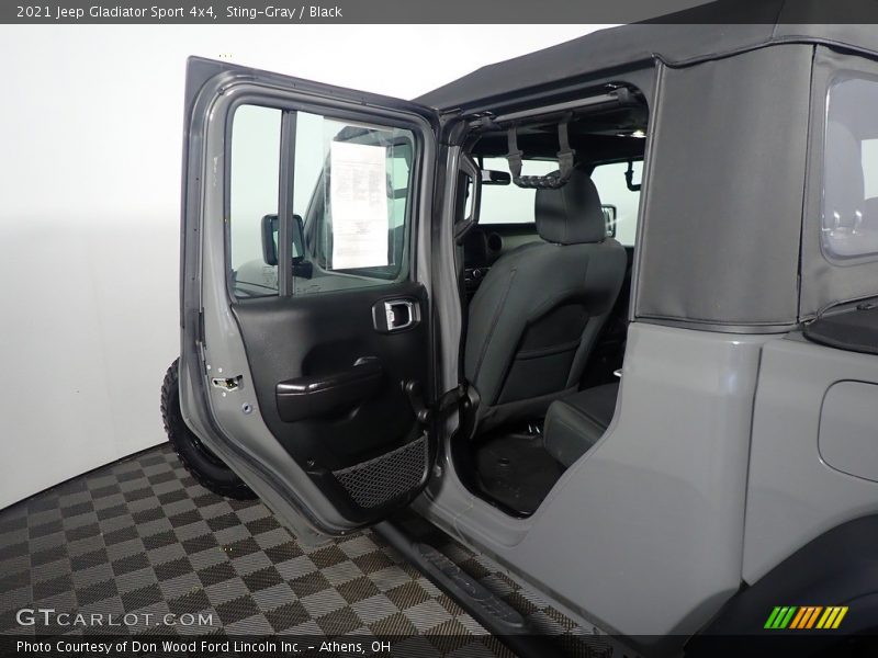 Sting-Gray / Black 2021 Jeep Gladiator Sport 4x4