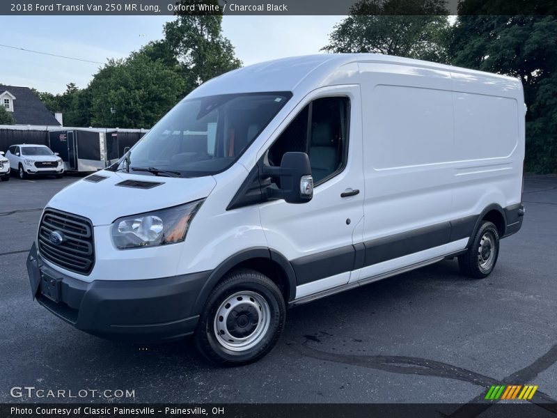 Front 3/4 View of 2018 Transit Van 250 MR Long