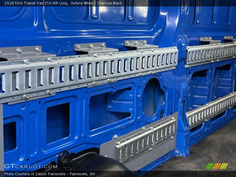 Oxford White / Charcoal Black 2018 Ford Transit Van 250 MR Long