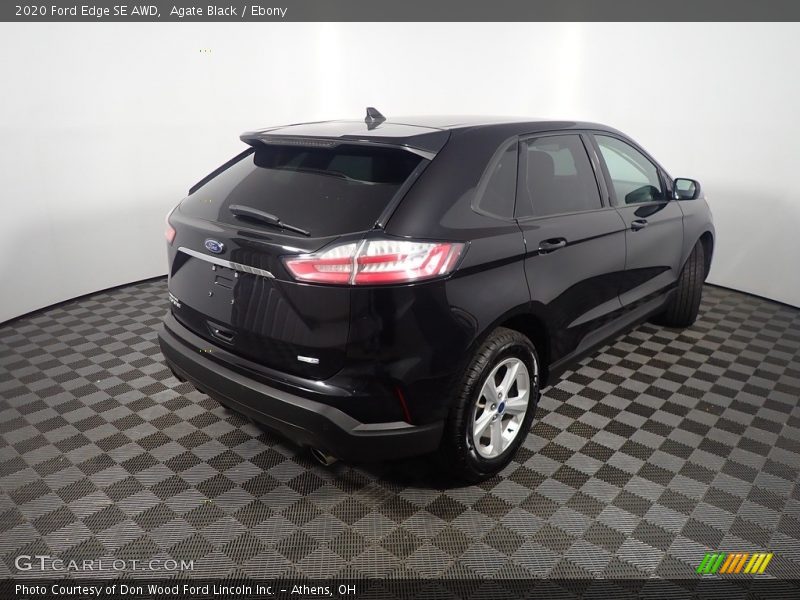 Agate Black / Ebony 2020 Ford Edge SE AWD