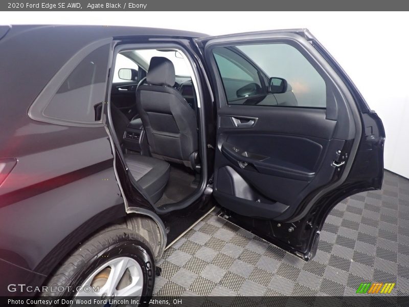 Agate Black / Ebony 2020 Ford Edge SE AWD