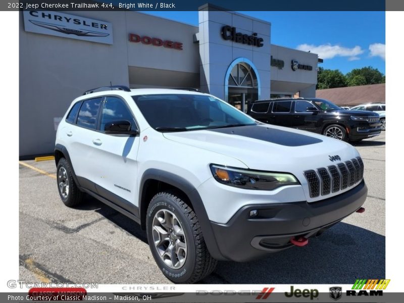 Bright White / Black 2022 Jeep Cherokee Trailhawk 4x4