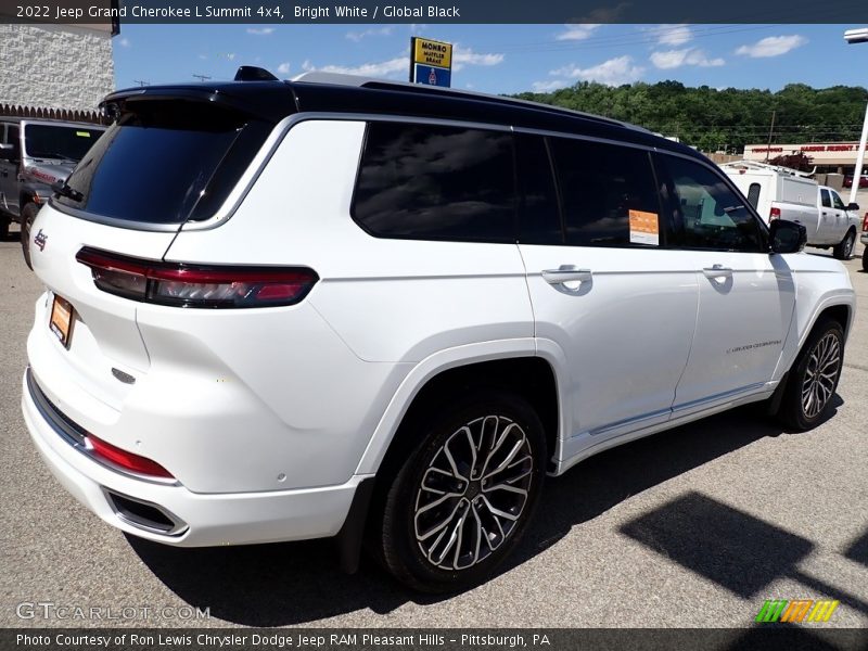 Bright White / Global Black 2022 Jeep Grand Cherokee L Summit 4x4