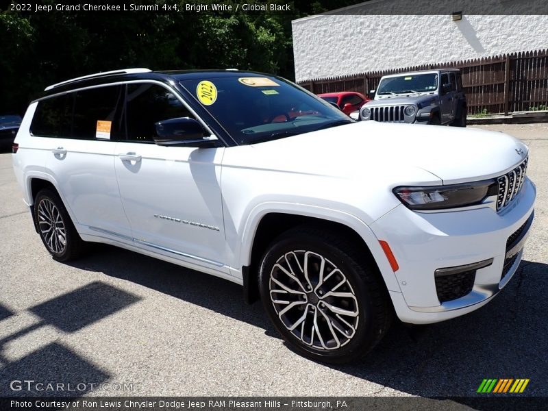 Bright White / Global Black 2022 Jeep Grand Cherokee L Summit 4x4