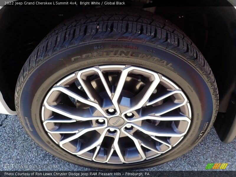 Bright White / Global Black 2022 Jeep Grand Cherokee L Summit 4x4