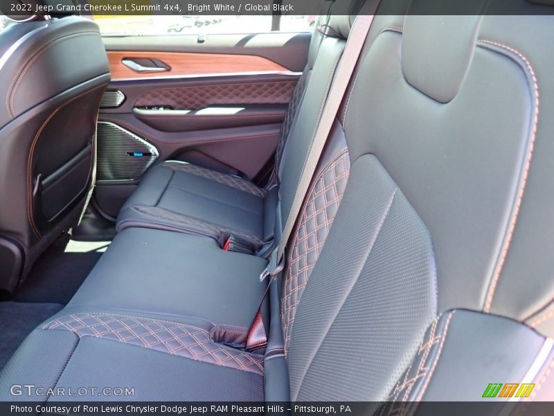 Bright White / Global Black 2022 Jeep Grand Cherokee L Summit 4x4