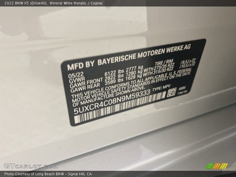 Mineral White Metallic / Cognac 2022 BMW X5 sDrive40i