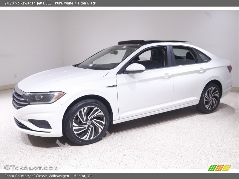 Front 3/4 View of 2020 Jetta SEL