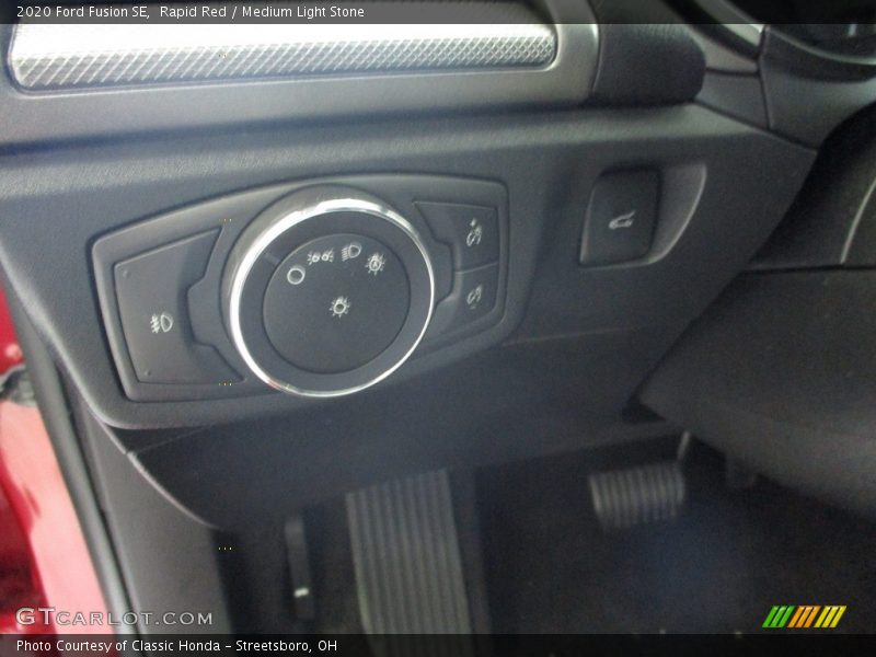 Rapid Red / Medium Light Stone 2020 Ford Fusion SE