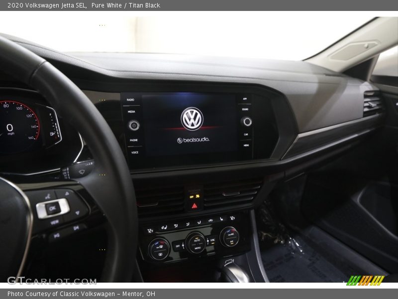 Pure White / Titan Black 2020 Volkswagen Jetta SEL
