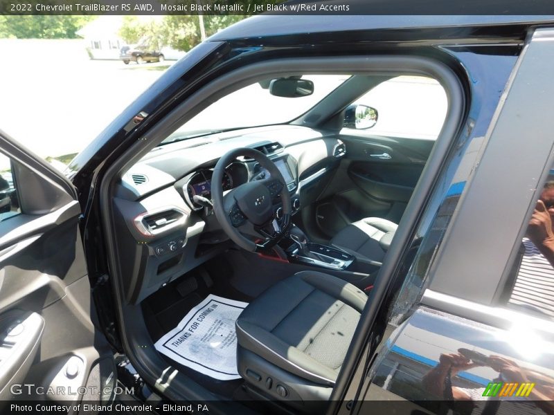 Mosaic Black Metallic / Jet Black w/Red Accents 2022 Chevrolet TrailBlazer RS AWD