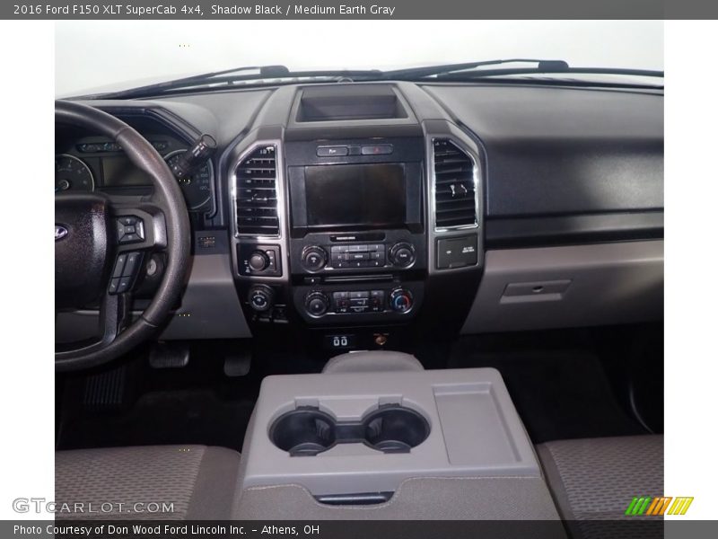 Shadow Black / Medium Earth Gray 2016 Ford F150 XLT SuperCab 4x4
